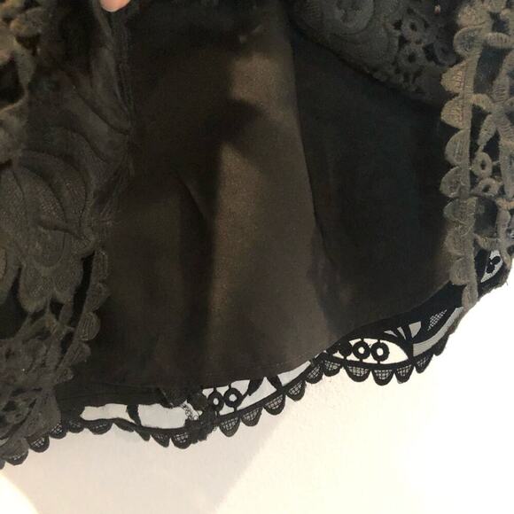Club Monaco Leala Cocktail Dress size 4 Black Floral Lace Overlay - Picture 6 of 10